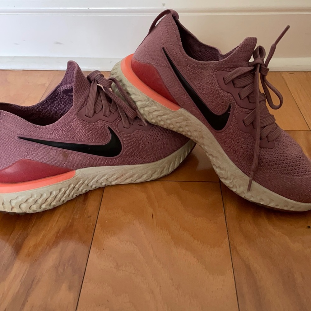 NIKE running shoes- women’s 8